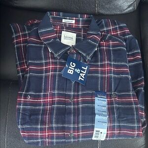 Basic Editions Men's Navy and Red Plaid flannel Shirt